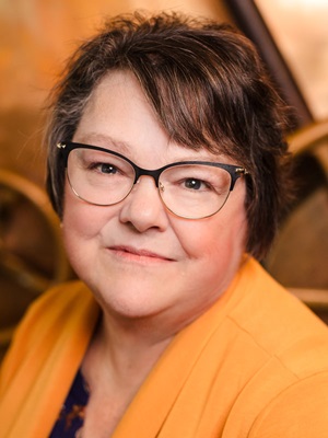 headshot of Lori Croy headshot of Lori Croy