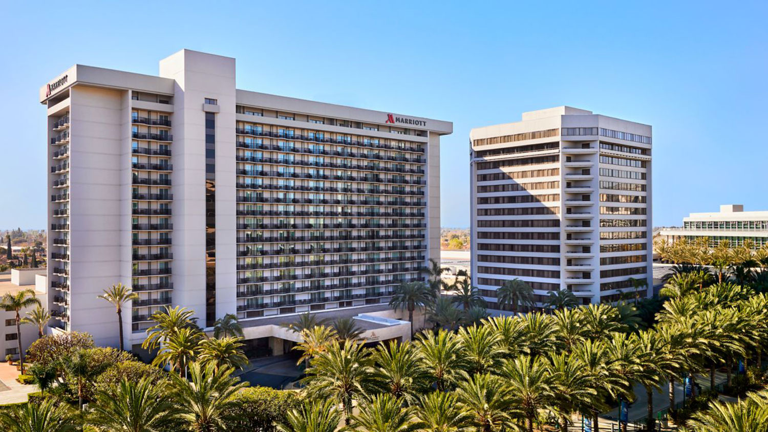 Exterior of Anaheim Marriot Hotel Exterior of Anaheim Marriot Hotel