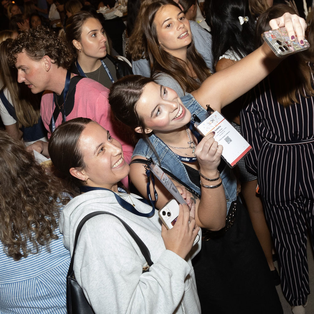 students taking selfies at PRSSA ICON 2024 students taking selfies at PRSSA ICON 2024